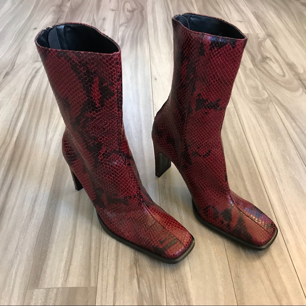Evan Picone Snakeskin Leather Boots size 7 M